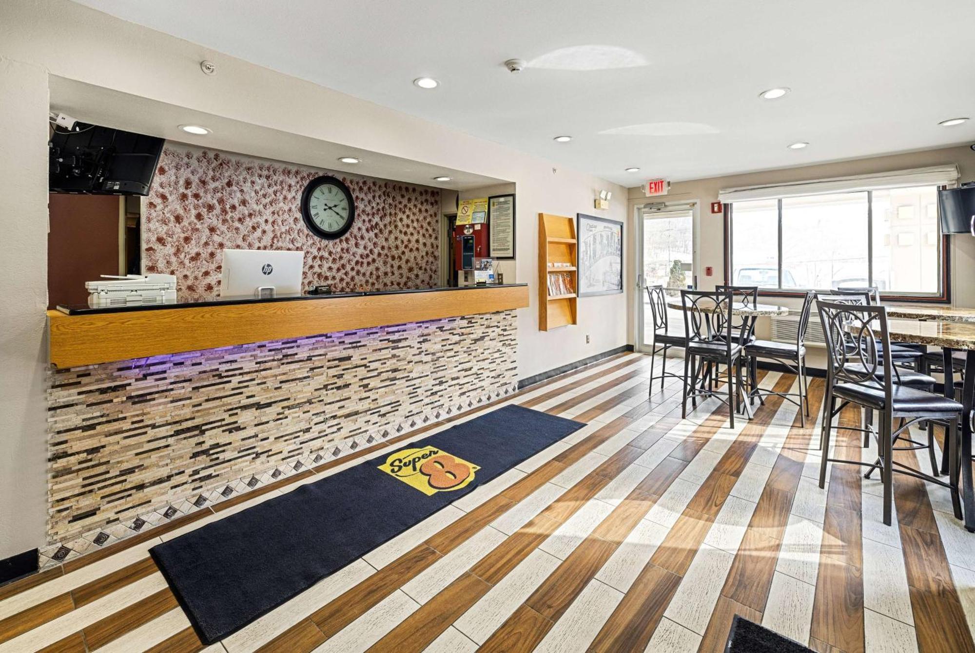 Super 8 By Wyndham Pittsburgh/Monroeville Luaran gambar